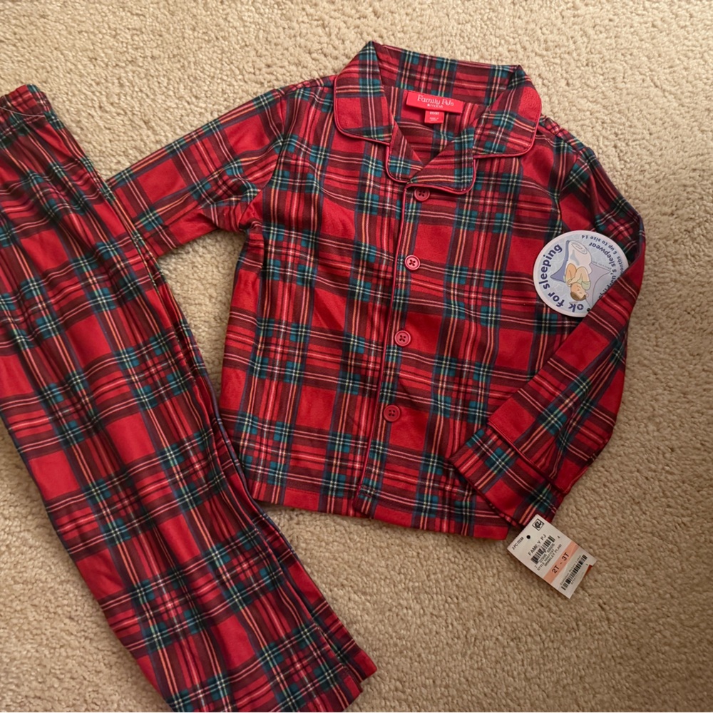 NWT 2T/3T PJs